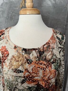 Woman’s Frazzle Floral Lace Tunic Top Medium Beaded Sheer Overlay Boho NWT